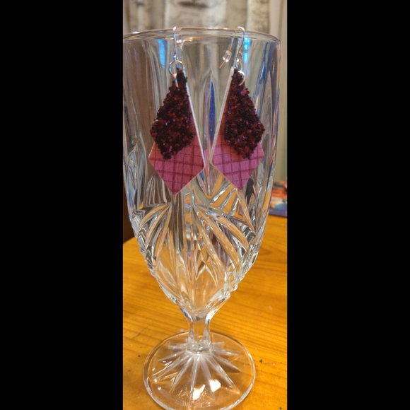 3/$20 Plaid pendant faux leather earrings - Picture 3 of 3